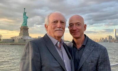 Jeff Bezos y su padre