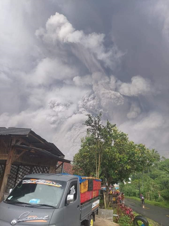 volcán semeru