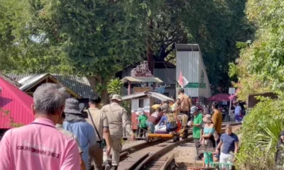 selfie turista tren Tailandia