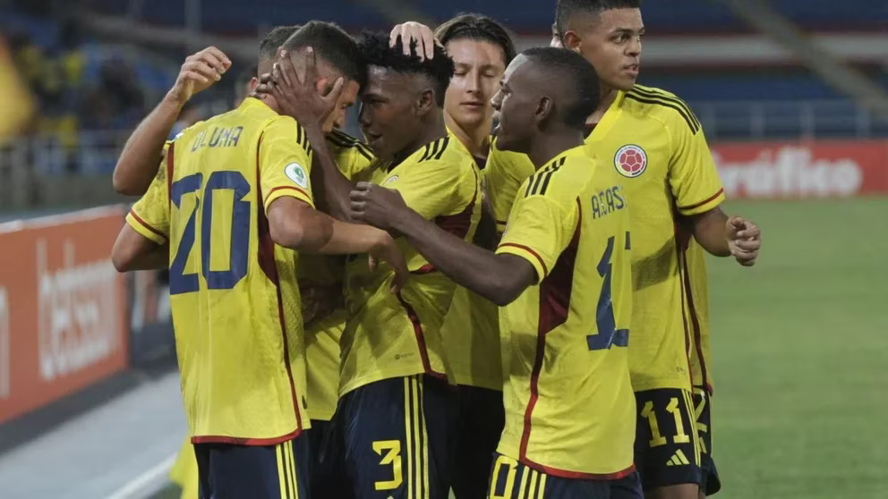 Colombia empató debut